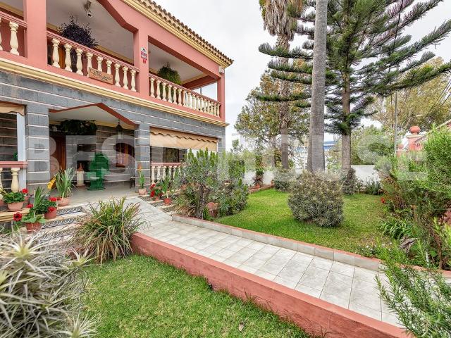 Villa / Chalet de 412 m2 en venta en Las Palmas de Gran Canaria, España