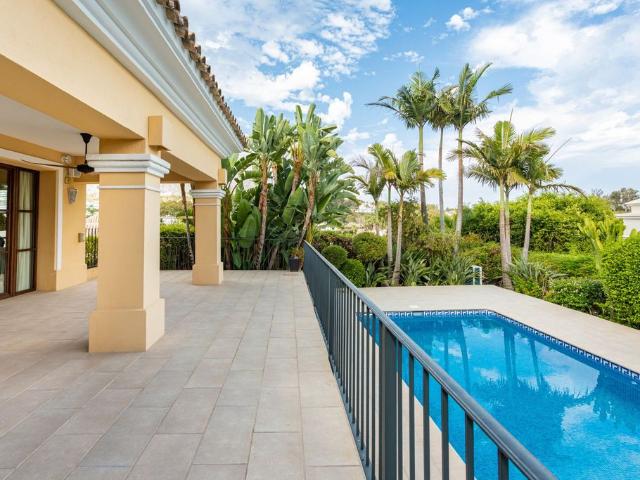 Villa / Chalet de 413 m2 en venta en Marbella, Andalucía