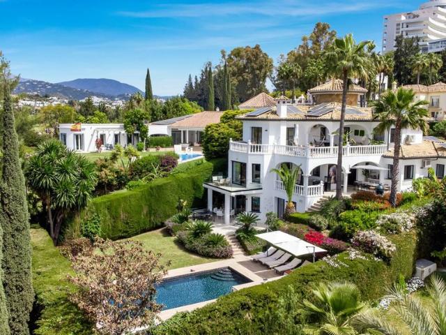 Exclusiva Villa / Chalet de 425 m2 en alquiler en El Paraíso, España