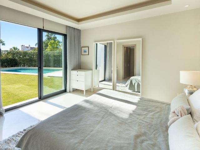 Villa / Chalet de 421 m2 en venta en Marbella, España