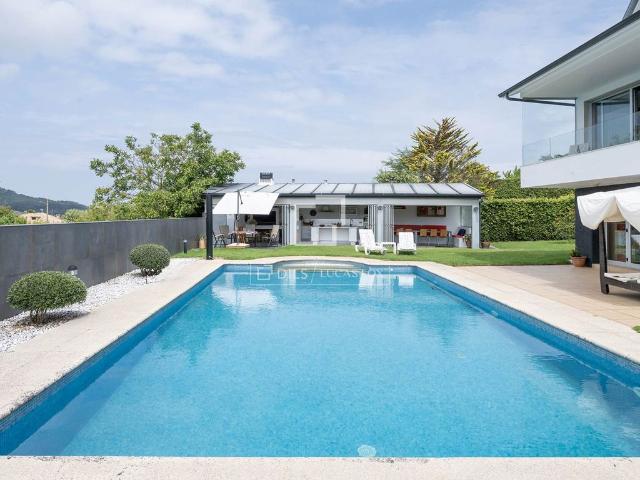 Villa / Chalet de 423 m2 en venta en Panxón, Galicia