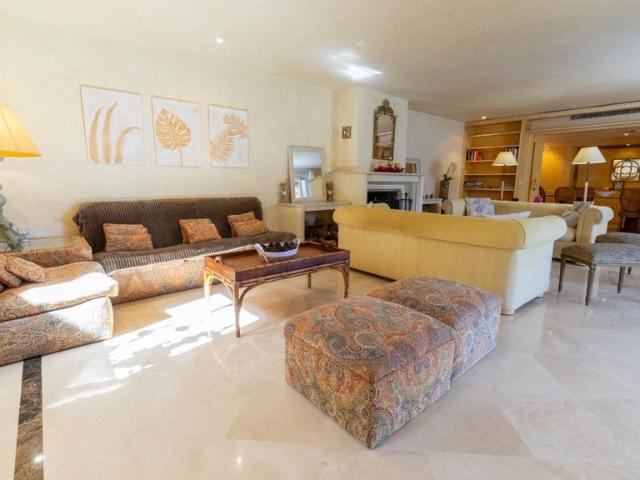 Villa / Chalet de 448 m2 en alquiler en The Golden Mile, España