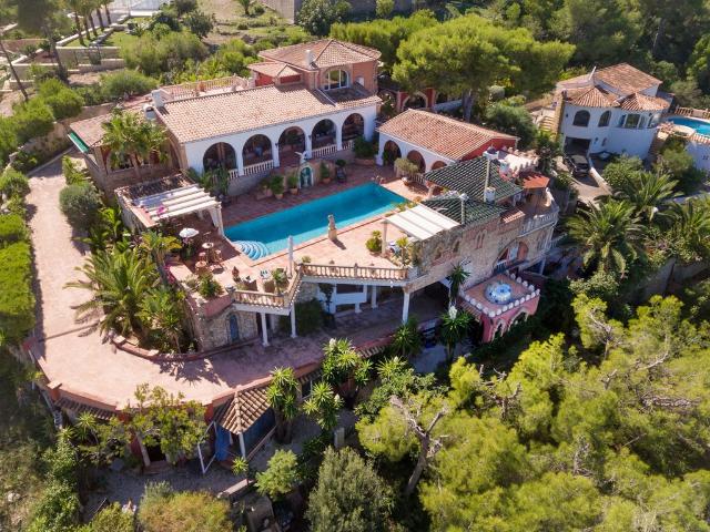 Villa / Chalet de 448 m2 en venta en Jávea, España