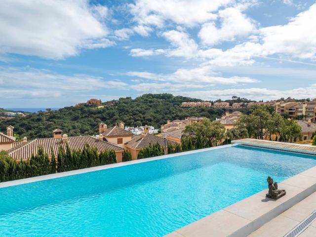Villa / Chalet de 442 m2 en venta en Marbella, España