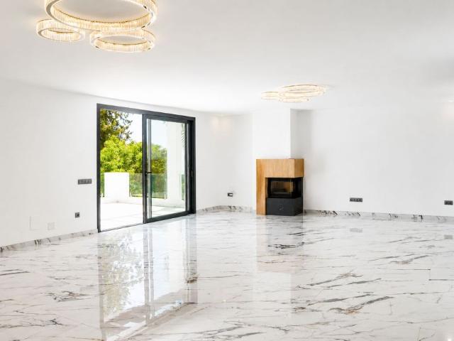 Villa / Chalet de 458 m2 en venta en Marbella, Andalucía
