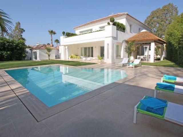 Villa / Chalet de 450 m2 en alquiler en Marbella, Andalucía