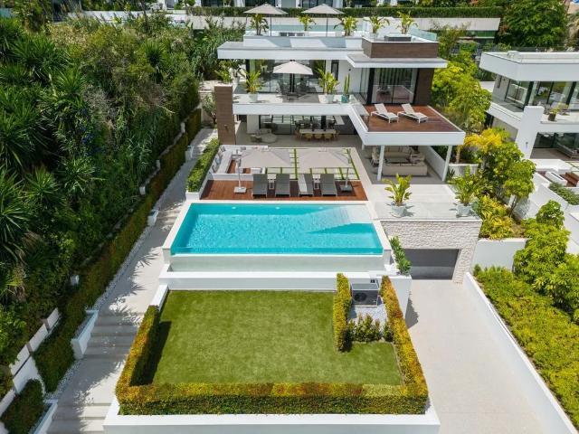 Villa / Chalet de 453 m2 en venta en Marbella, España