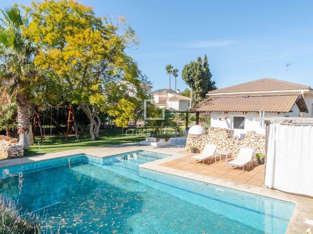 Villa / Chalet de 453 m2 en venta en Puebla de Vallbona, España