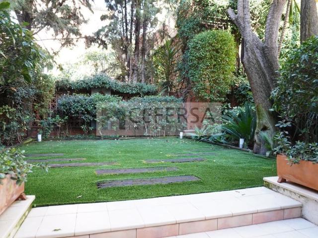 Exclusiva Villa / Chalet de 485 m2 en venta en Barcelona, Cataluña