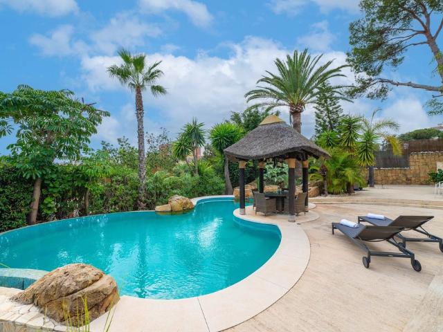 Villa / Chalet de 483 m2 en venta en Marbella, Andalucía