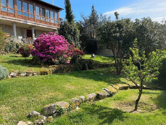 Villa / Chalet de 494 m2 en venta en Valongo, Galicia