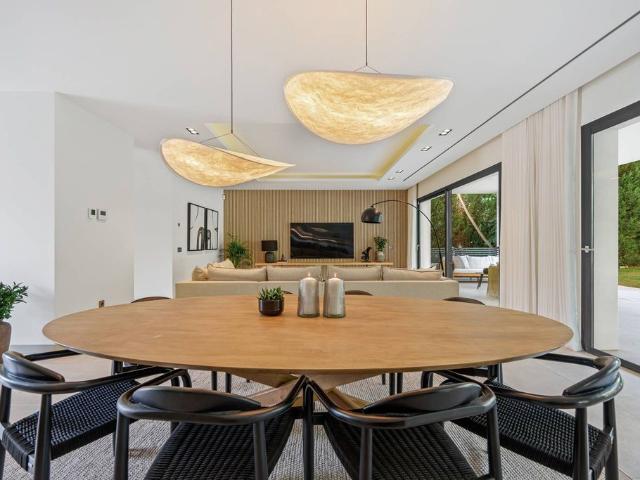 Villa / Chalet de 517 m2 en venta en Marbella, España