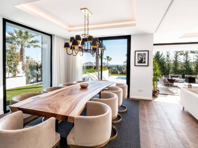 Villa / Chalet de 517 m2 en venta en Nueva Andalucia, España