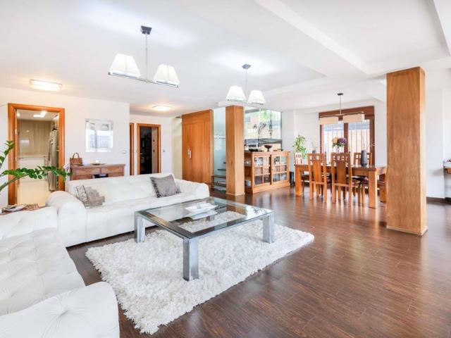 Villa / Chalet de 525 m2 en venta en Cabanillas del Campo, España
