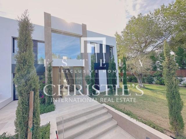 Villa / Chalet de 530 m2 en venta en San Jose de la Atalaya, España