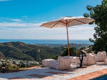 Plaza Juan Romero, Centro de Marbella, Camino de Camoján, Sierra Blanca, Urbanización Lomas de Puente Roman, Málaga, Andalucía, Andalucía