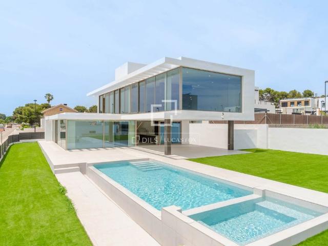 Villa / Chalet de 547 m2 en venta en Torrente, España