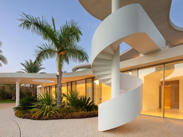 Villa / Chalet de 551 m2 en venta en Casares, Andalucía
