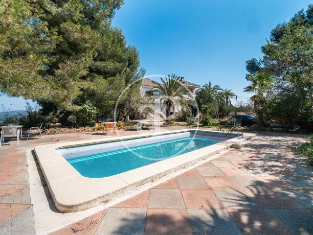 Villa / Chalet de 566 m2 en venta en Gilet, Comunidad Valenciana