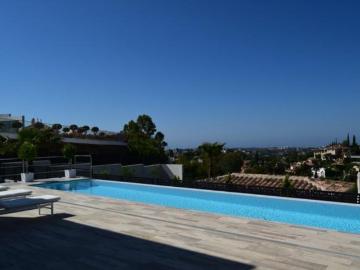 Villa / Chalet de 577 m2 en alquiler en Marbella, Andalucía