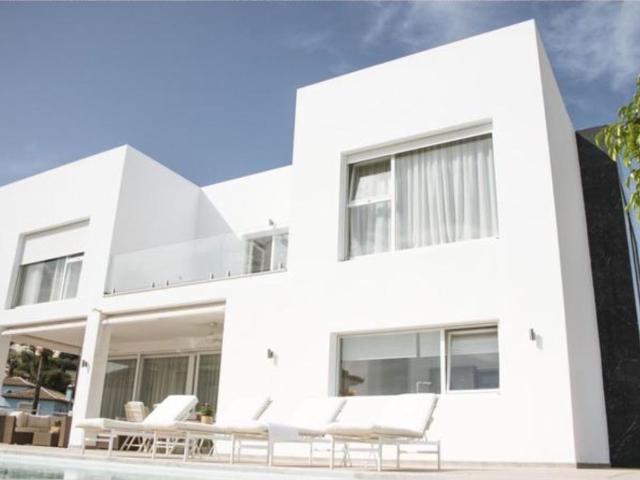 Villa / Chalet de 577 m2 en alquiler en Marbella, Andalucía