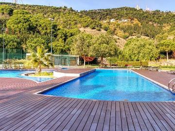 Villa / Chalet de 585 m2 en venta en Barcelona, España