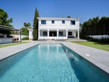 Villa / Chalet de 580 m2 en alquiler en Marbella, España