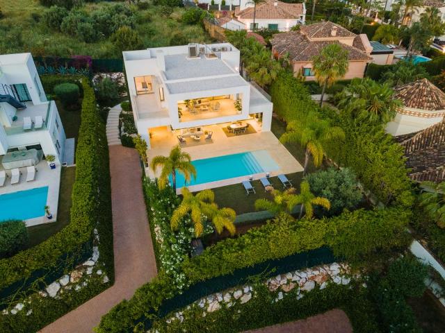 Villa / Chalet de 599 m2 en venta en Los naranjos, Marbella, Provincia de Málaga, Andalucía