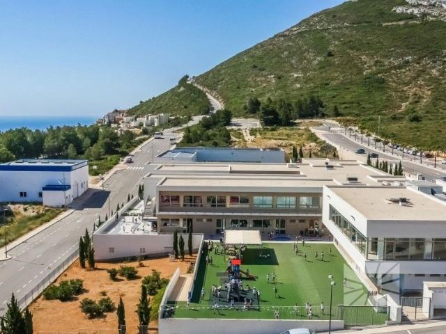 Villa / Chalet de 591 m2 en venta en Cumbre del Sol, España