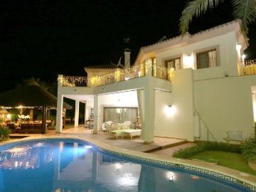 Plaza Juan Romero, Centro de Marbella, Camino de Camoján, Sierra Blanca, Urbanización Lomas de Puente Roman, Málaga, Andalucía, Andalucía