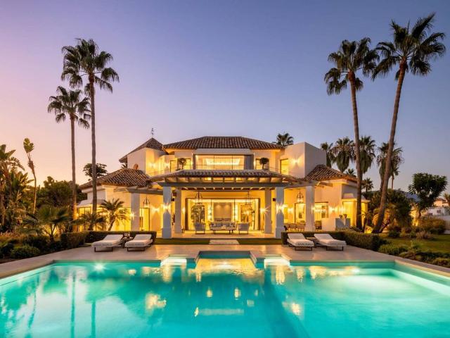 Villa / Chalet de lujo de 615 m2 en venta en Marbella, Andalucía