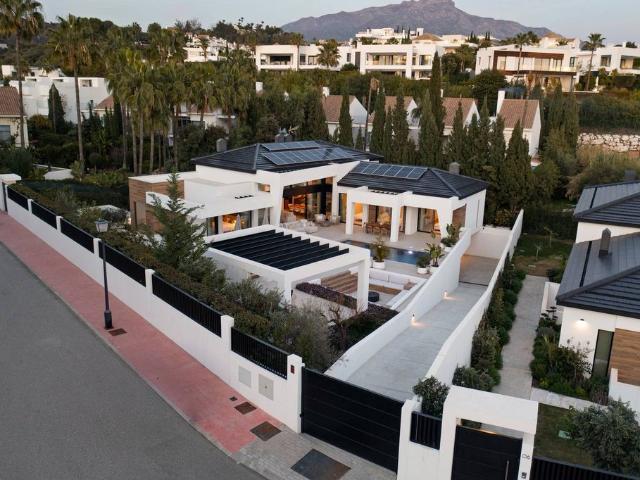 Villa / Chalet de 613 m2 en venta en Marbella, Andalucía