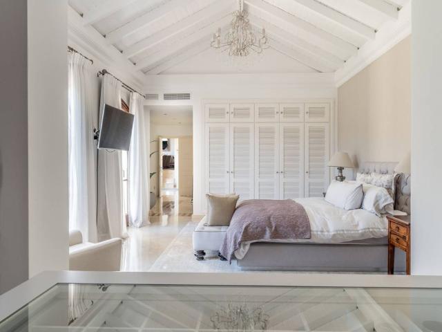 Villa / Chalet de 625 m2 en venta en Marbella, España