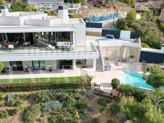 Villa / Chalet de 626 m2 en venta en La Mata Costa Blanca, Comunidad Valenciana