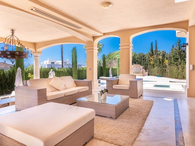 Villa / Chalet de 627 m2 en venta en Sierra Blanca, Marbella, Provincia de Málaga, Andalucía