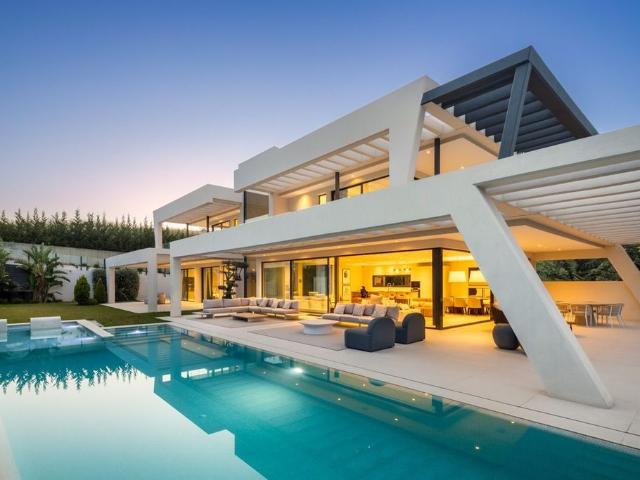 Villa / Chalet de 660 m2 en venta en Marbella, Andalucía