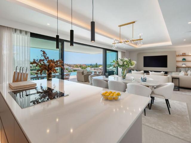 Villa / Chalet de 674 m2 en venta en Estepona, España