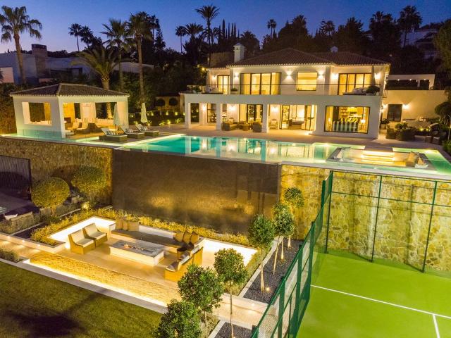 Villa / Chalet de 695 m2 en venta en Marbella, Andalucía