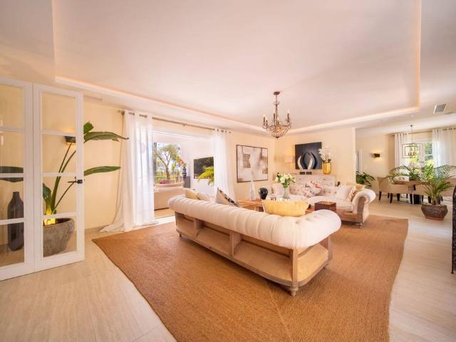 Villa / Chalet de 704 m2 en venta en Benahavís, España