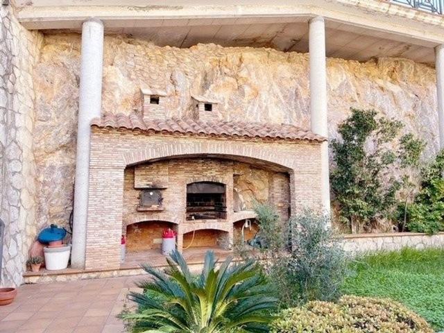 Villa / Chalet de 705 m2 en venta en Benicásim, España