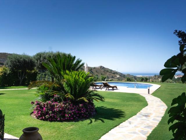 Villa / Chalet de 700 m2 en venta en Marbella, Andalucía