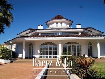 Villa / Chalet de 700 m2 en venta en Alfaz del Pi, España