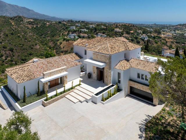Villa / Chalet de 714 m2 en venta en Marbella, España