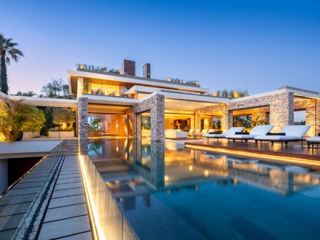 Villa / Chalet de 742 m2 en venta en Marbella, España