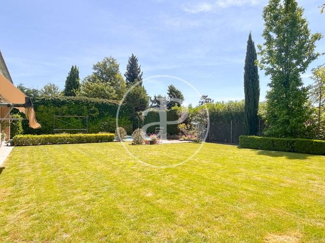 Villa / Chalet de 756 m2 en venta en Pozuelo de Alarcón, España