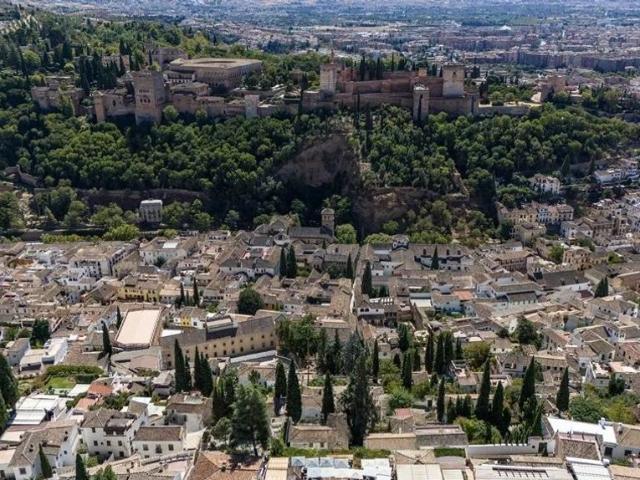 Villa / Chalet de 778 m2 en venta en Granada, España