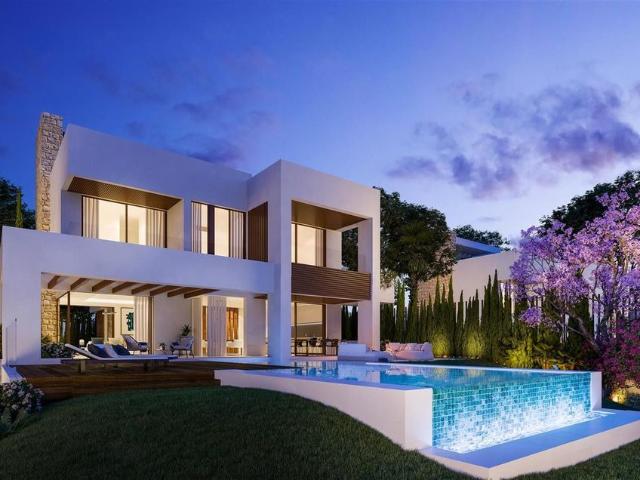 Villa / Chalet de 800 m2 en venta en Marbella, España
