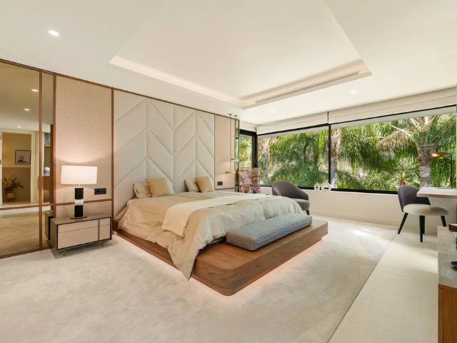 Villa / Chalet de 837 m2 en venta en Marbella, Andalucía
