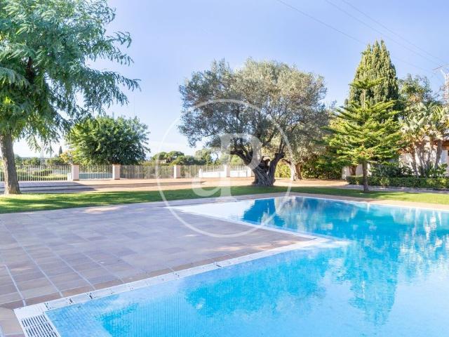 Villa / Chalet de 867 m2 en venta en Bétera, España