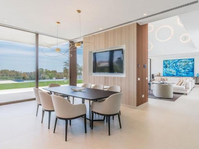 Villa / Chalet de 863 m2 en venta en Benahavís, España